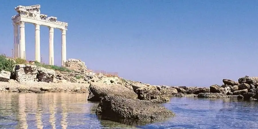 Side Speed Boat Tour: Turtle & Apollo Adventure